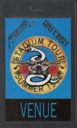 ##MUSICBP0495 - Laminated Backstage Venue Pass for the 1992 Stadium Tour - Metallica and Guns and Roses Listed